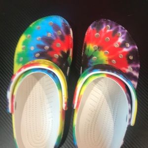 Tie die crocs size j6